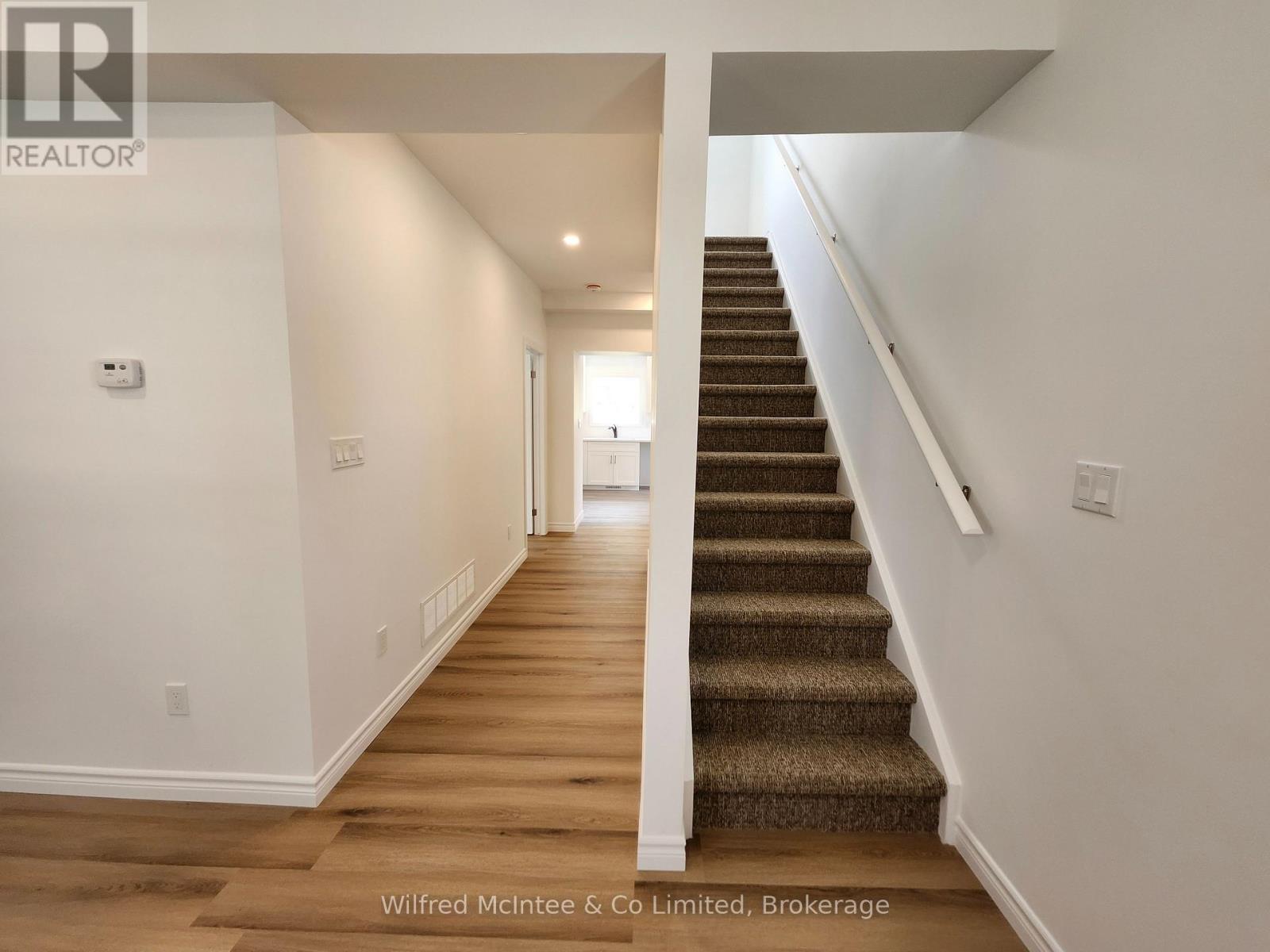 471 9th Street Property Photo 10