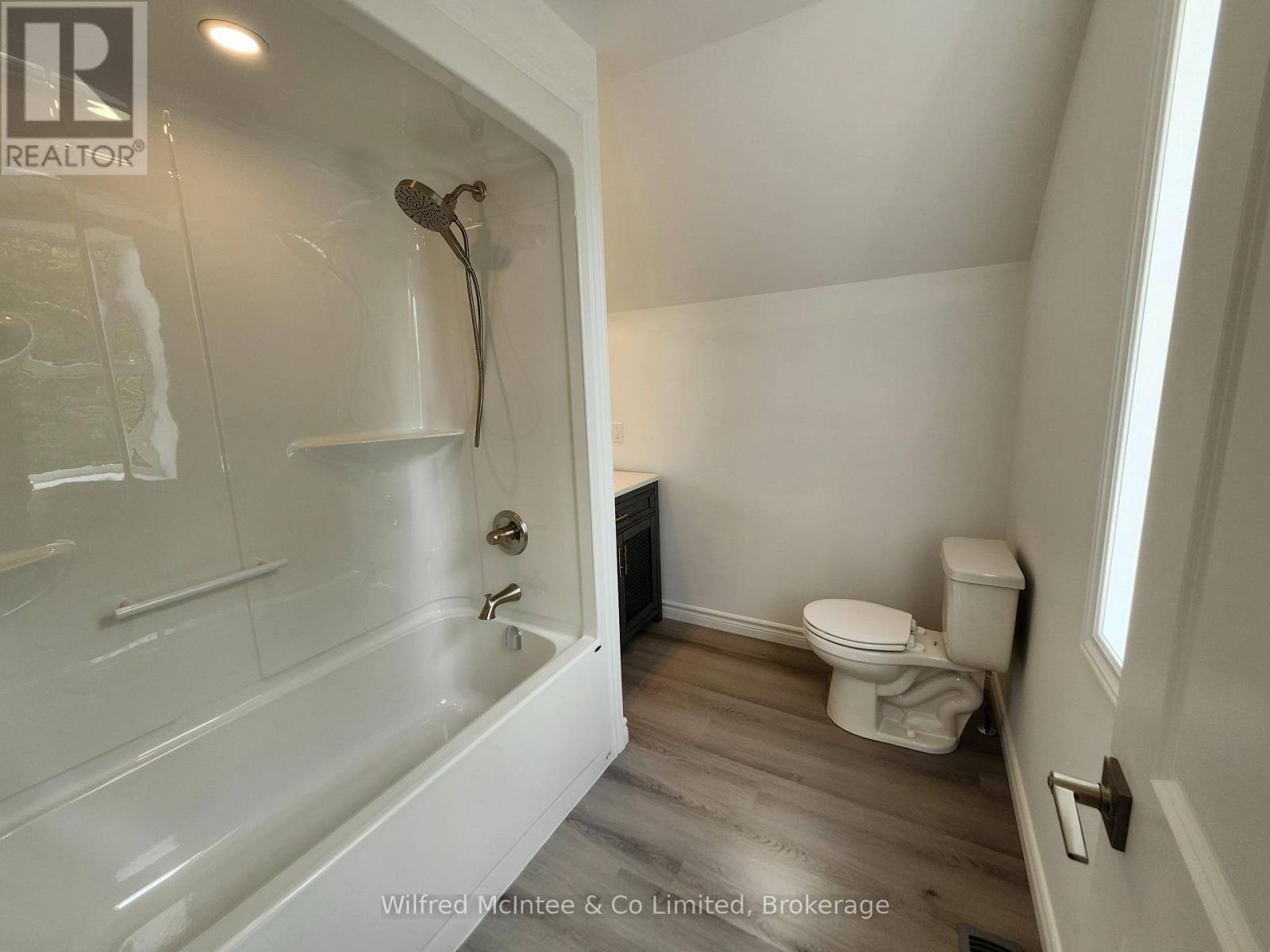 471 9th Street Property Photo 11