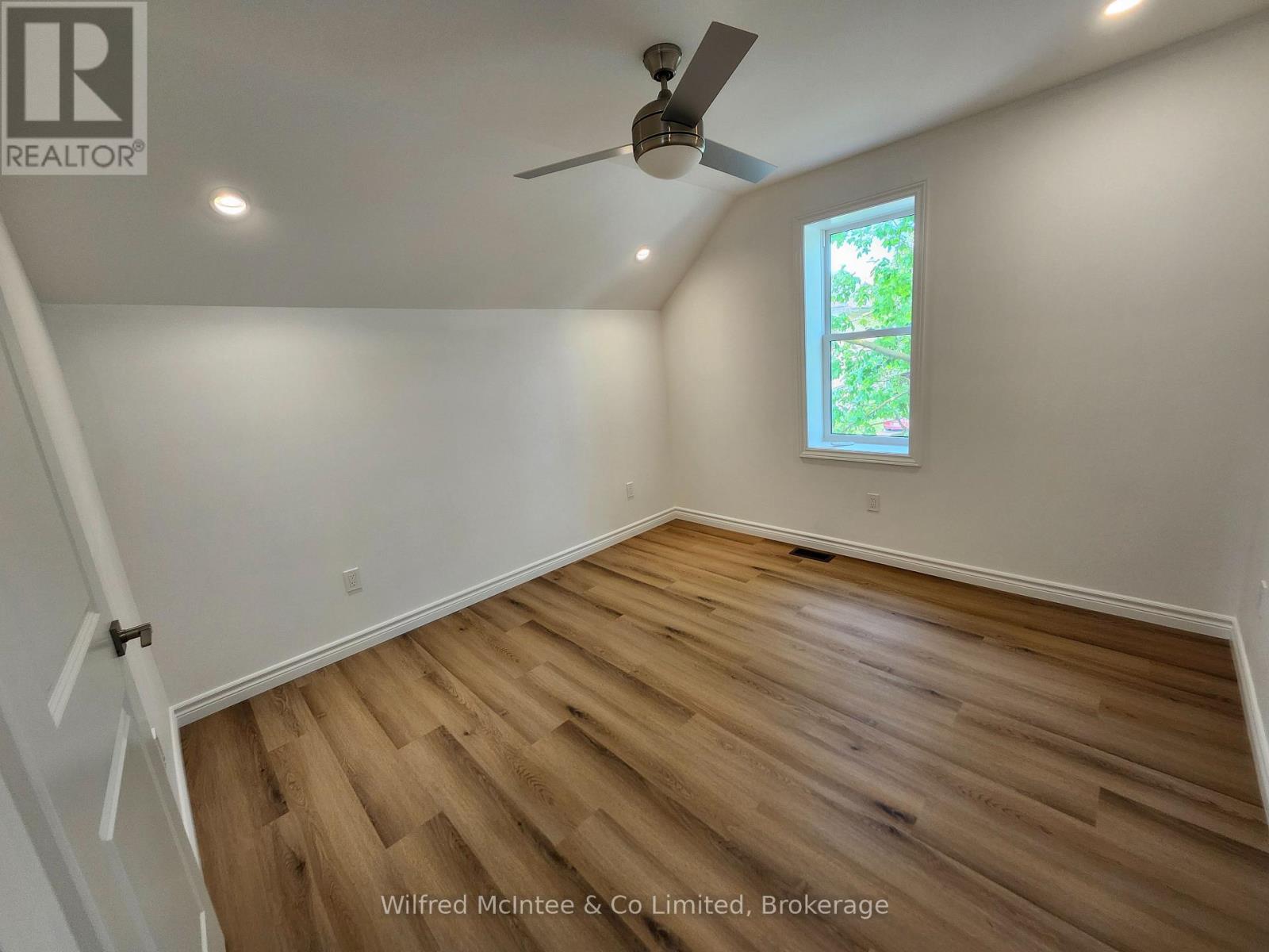 471 9th Street Property Photo 13