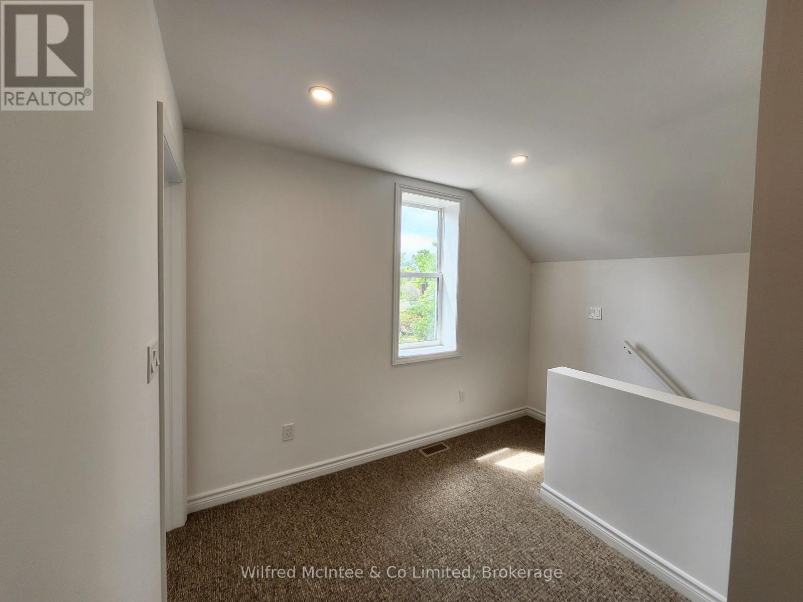 471 9th Street Property Photo 14