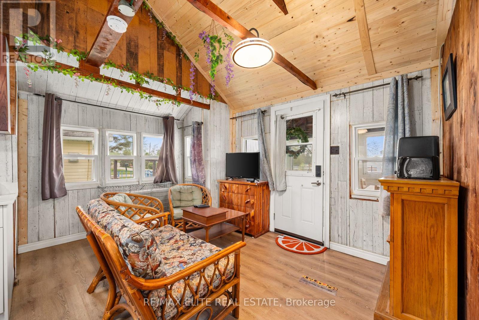 10 Alexander Avenue Property Photo 29