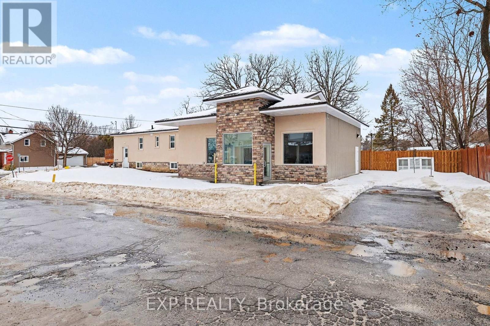 55 Spring Street Property Photo 10