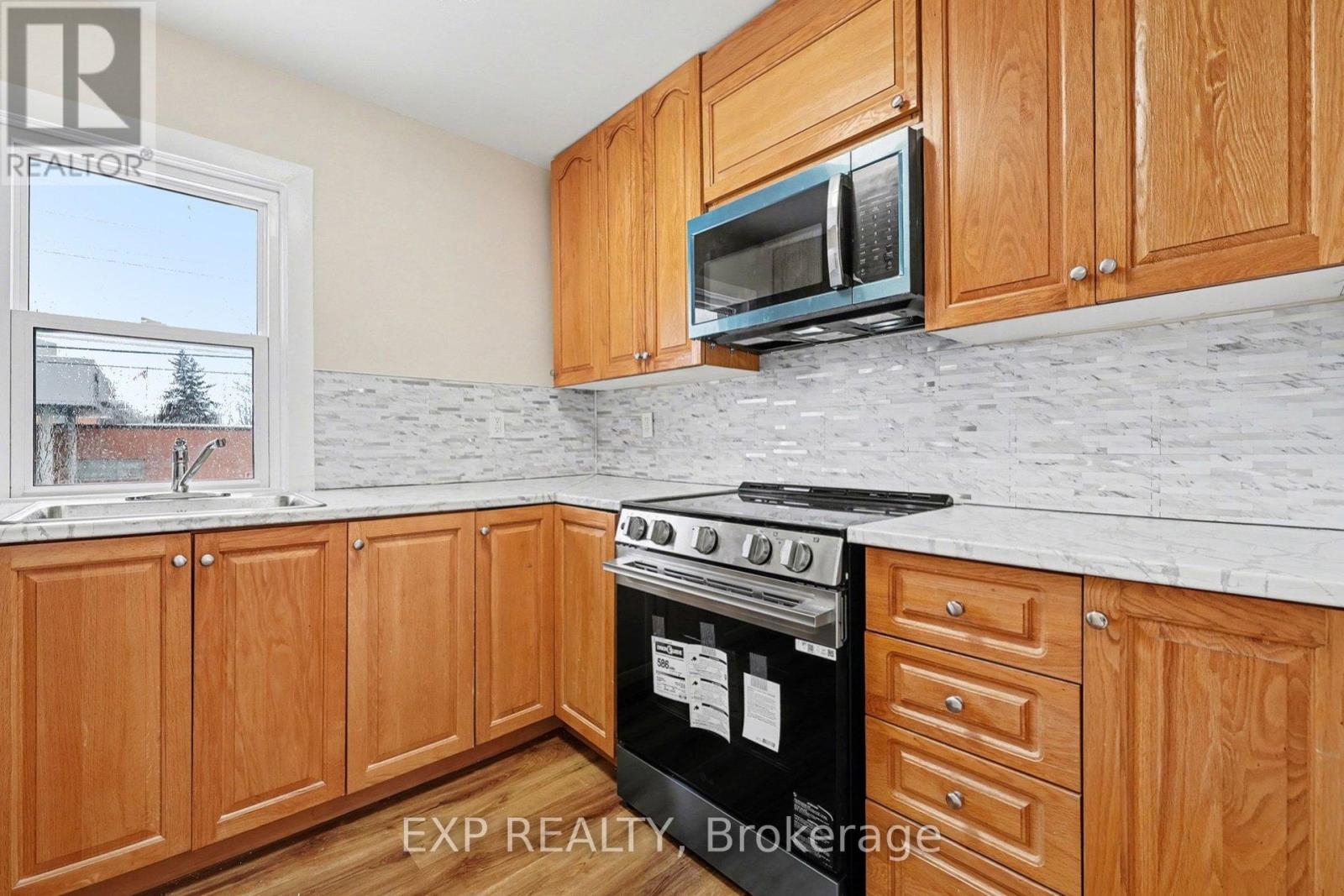 55 Spring Street Property Photo 32
