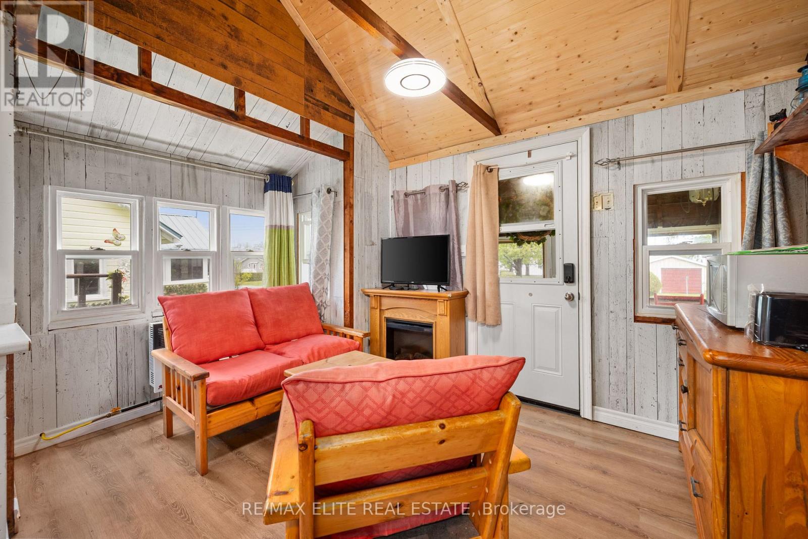 10 Alexander Avenue Property Photo 35