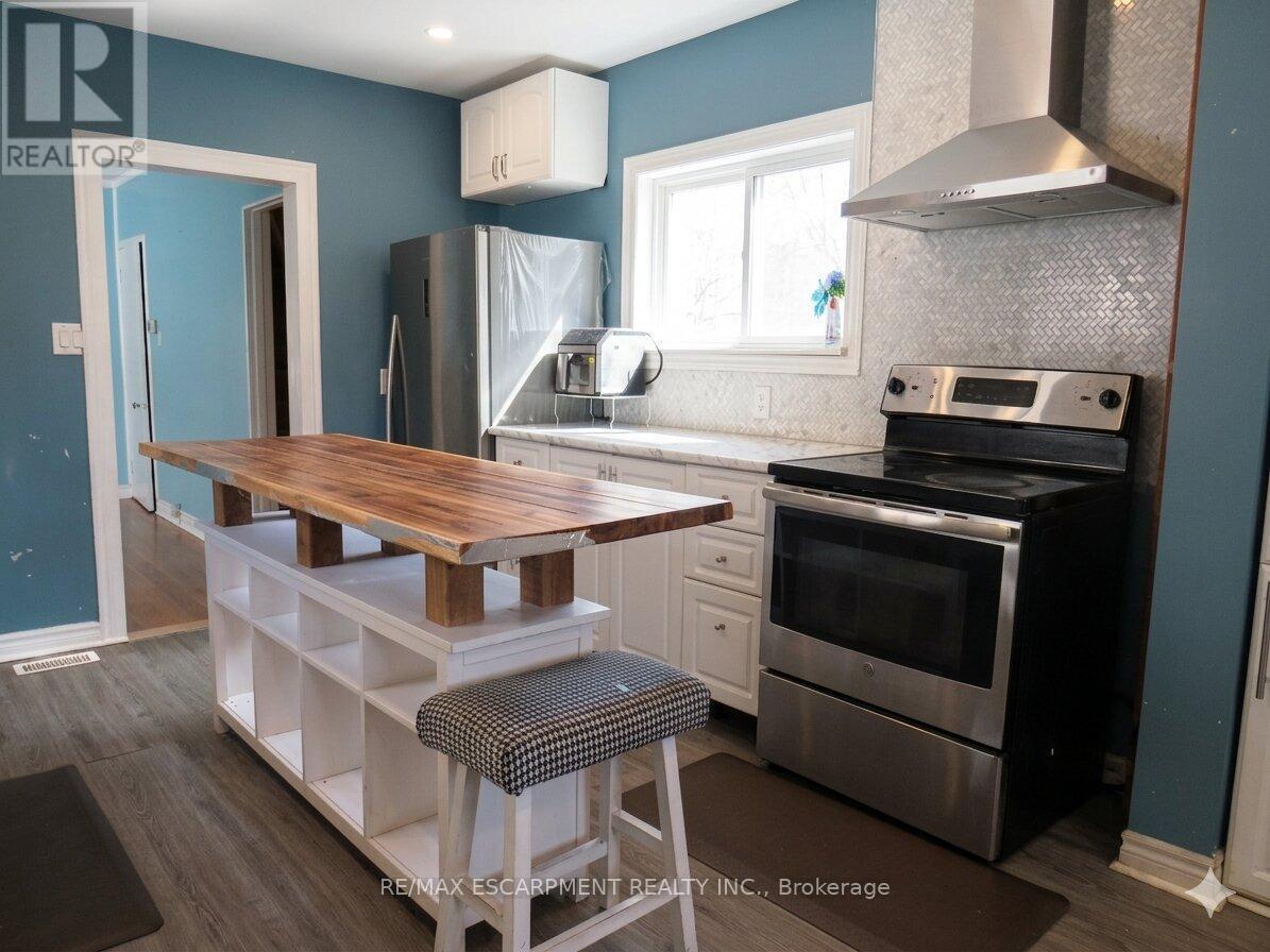 54 Edinburgh Avenue Property Photo 4