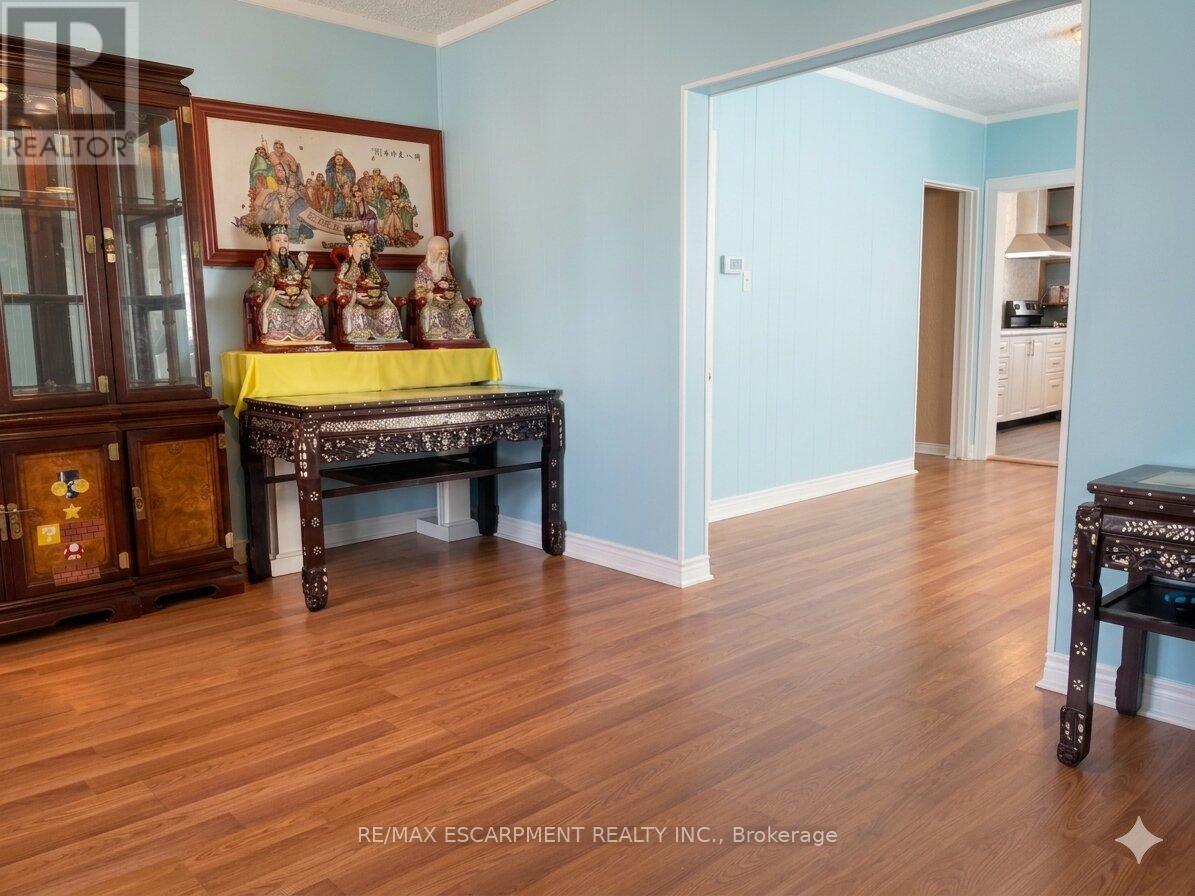 54 Edinburgh Avenue Property Photo 11