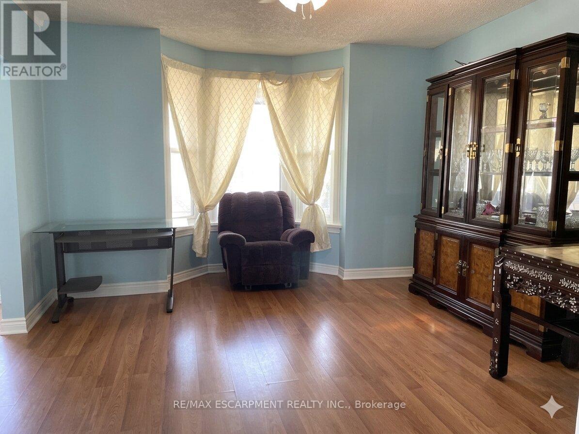 54 Edinburgh Avenue Property Photo 12