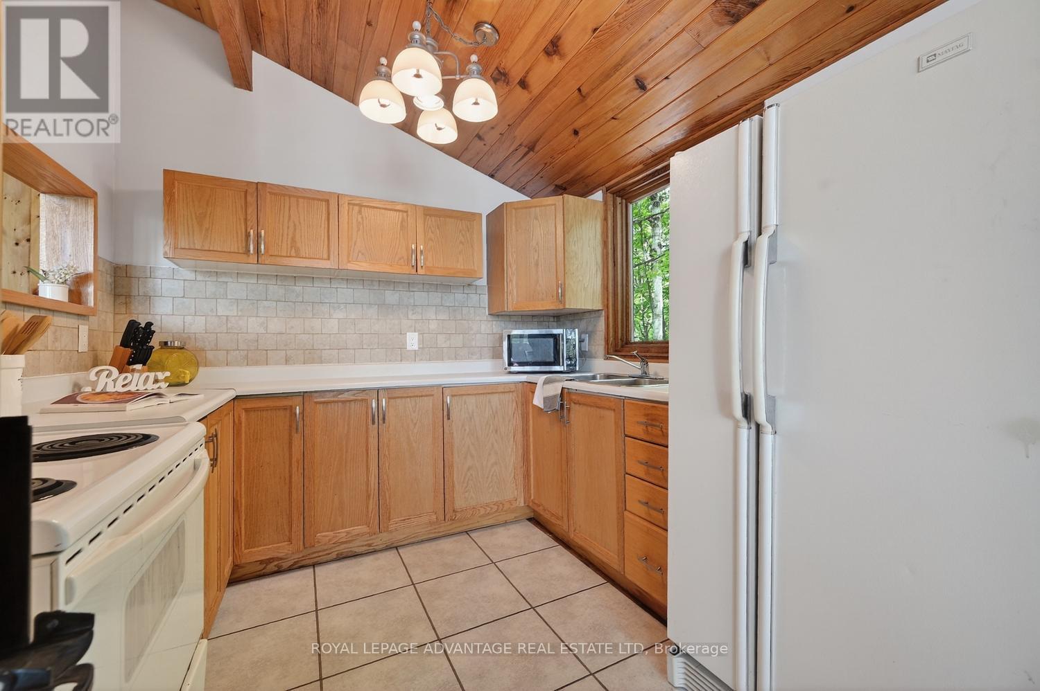 40 O8b Road Property Photo 18
