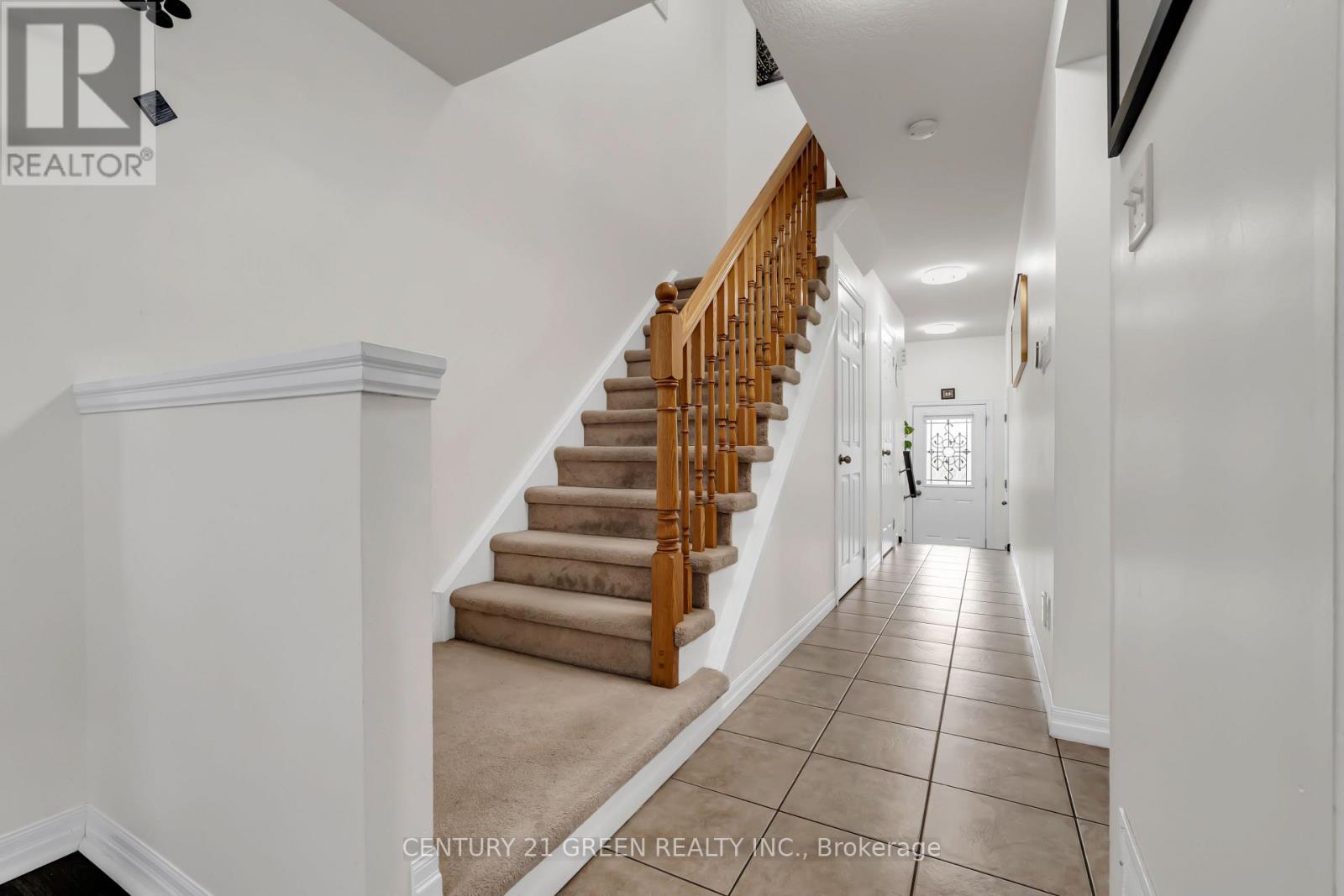 54 Rockcliffe Drive Property Photo 5
