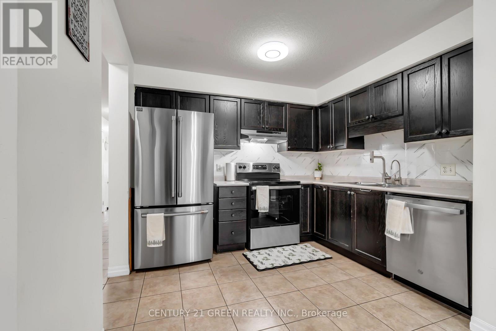 54 Rockcliffe Drive Property Photo 9