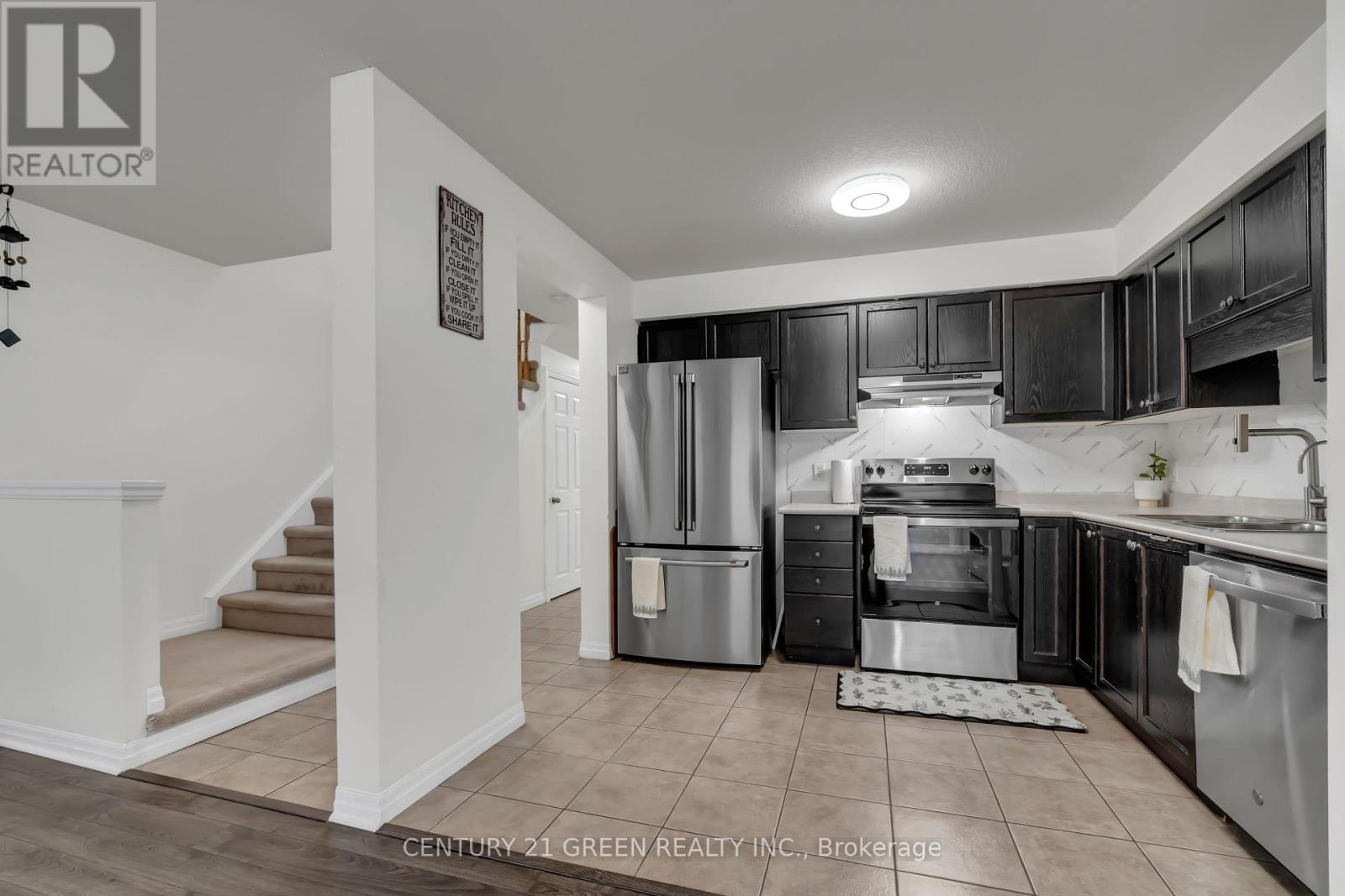 54 Rockcliffe Drive Property Photo 10