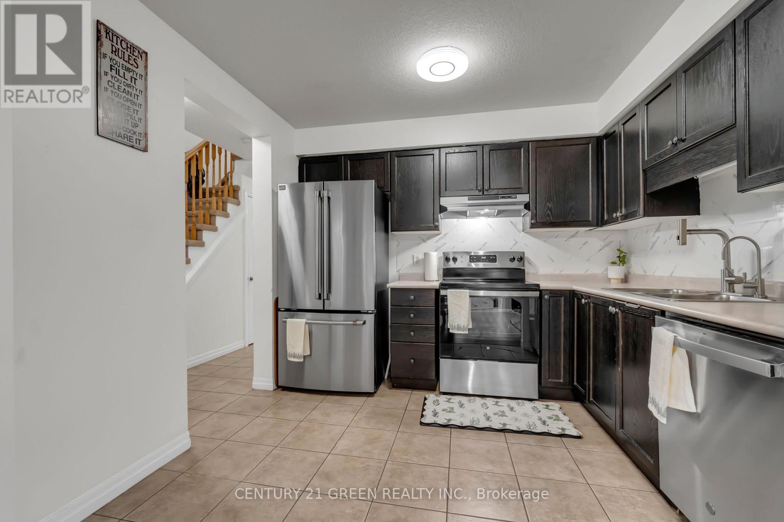 54 Rockcliffe Drive Property Photo 11