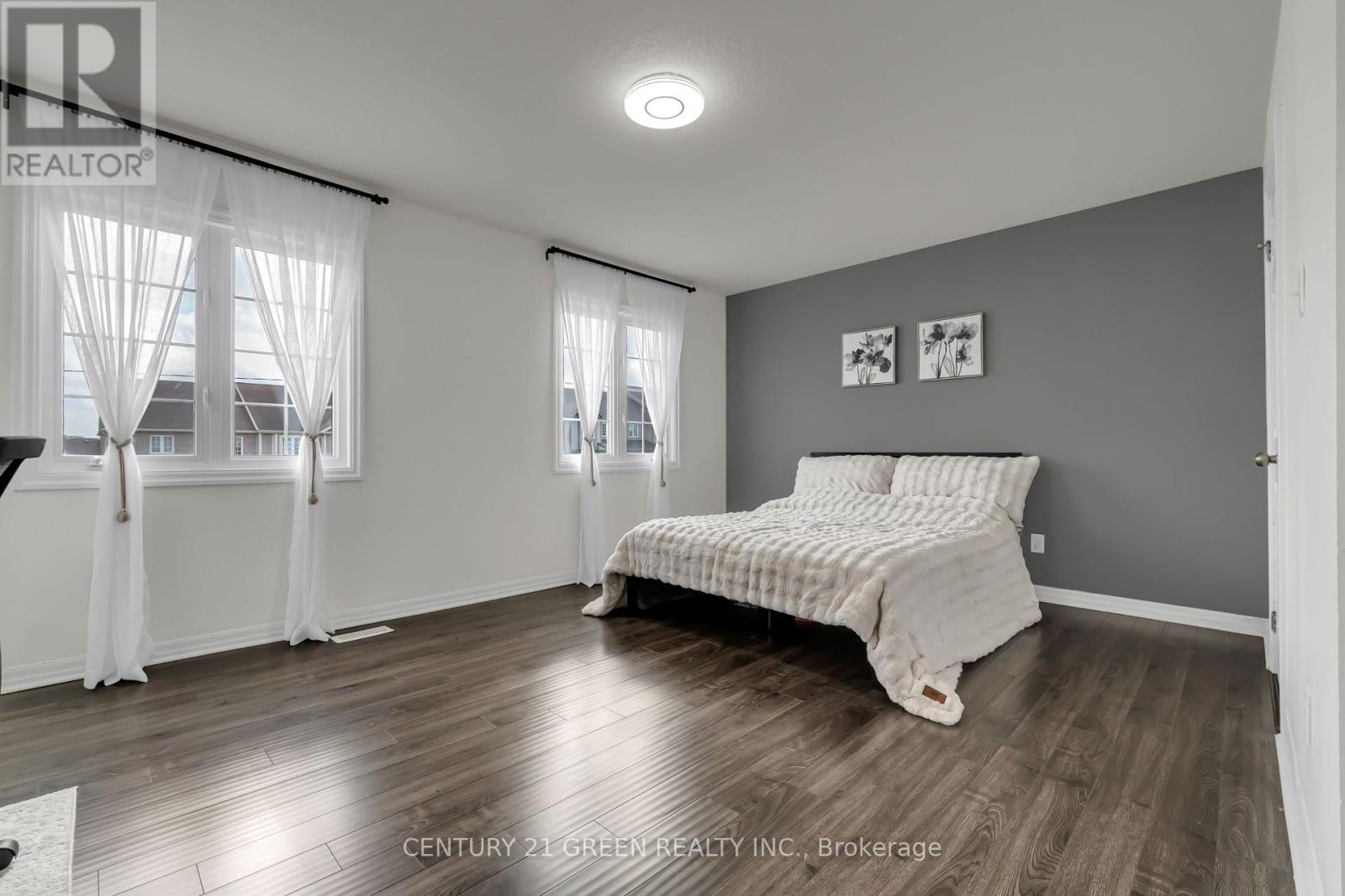 54 Rockcliffe Drive Property Photo 14