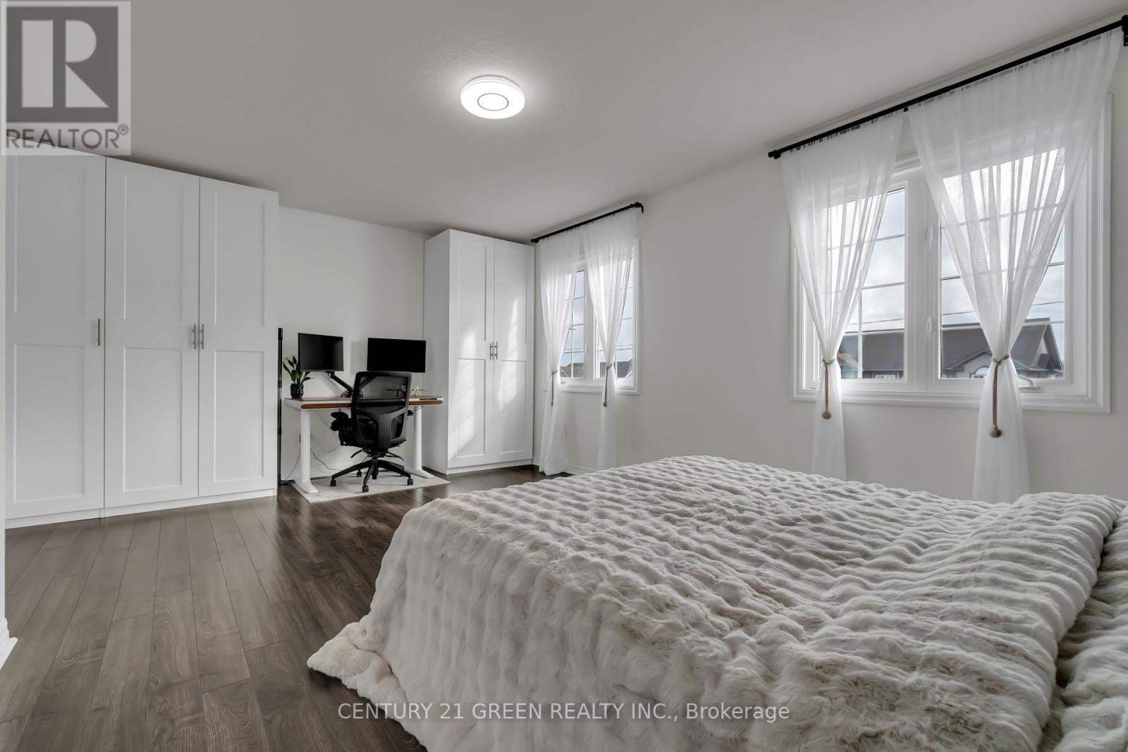 54 Rockcliffe Drive Property Photo 15