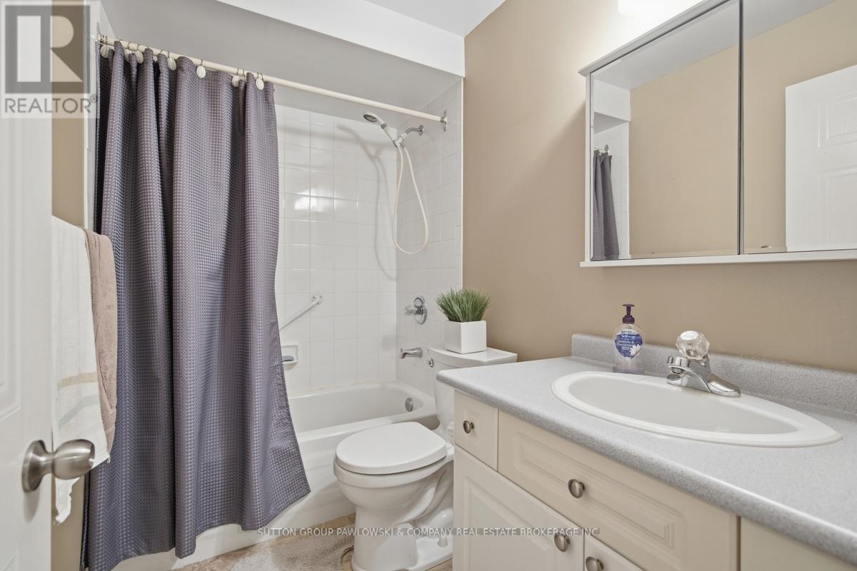 64 - 1241 Hamilton Road Property Photo 23