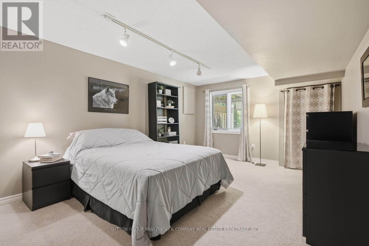 64 - 1241 Hamilton Road Property Photo 25