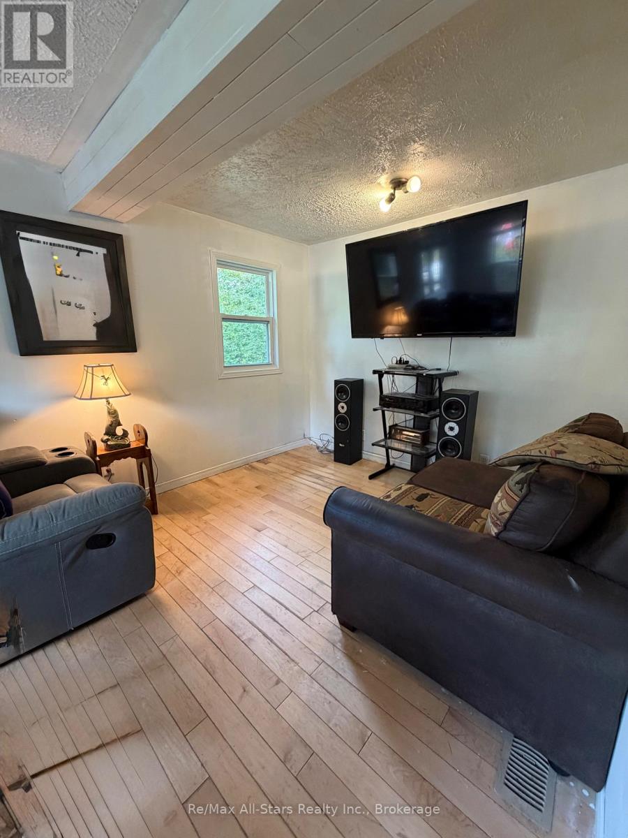 2170 Buckslide Road Property Photo 5