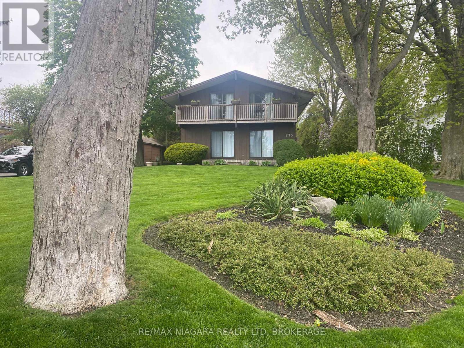 735 Niagara Boulevard Property Photo 8