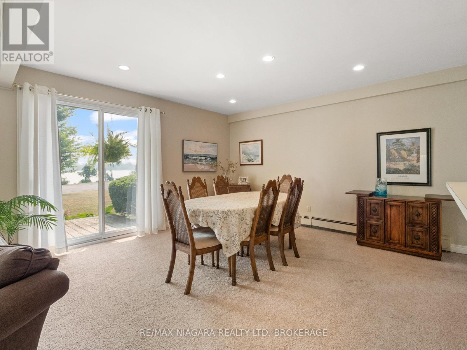 735 Niagara Boulevard Property Photo 16