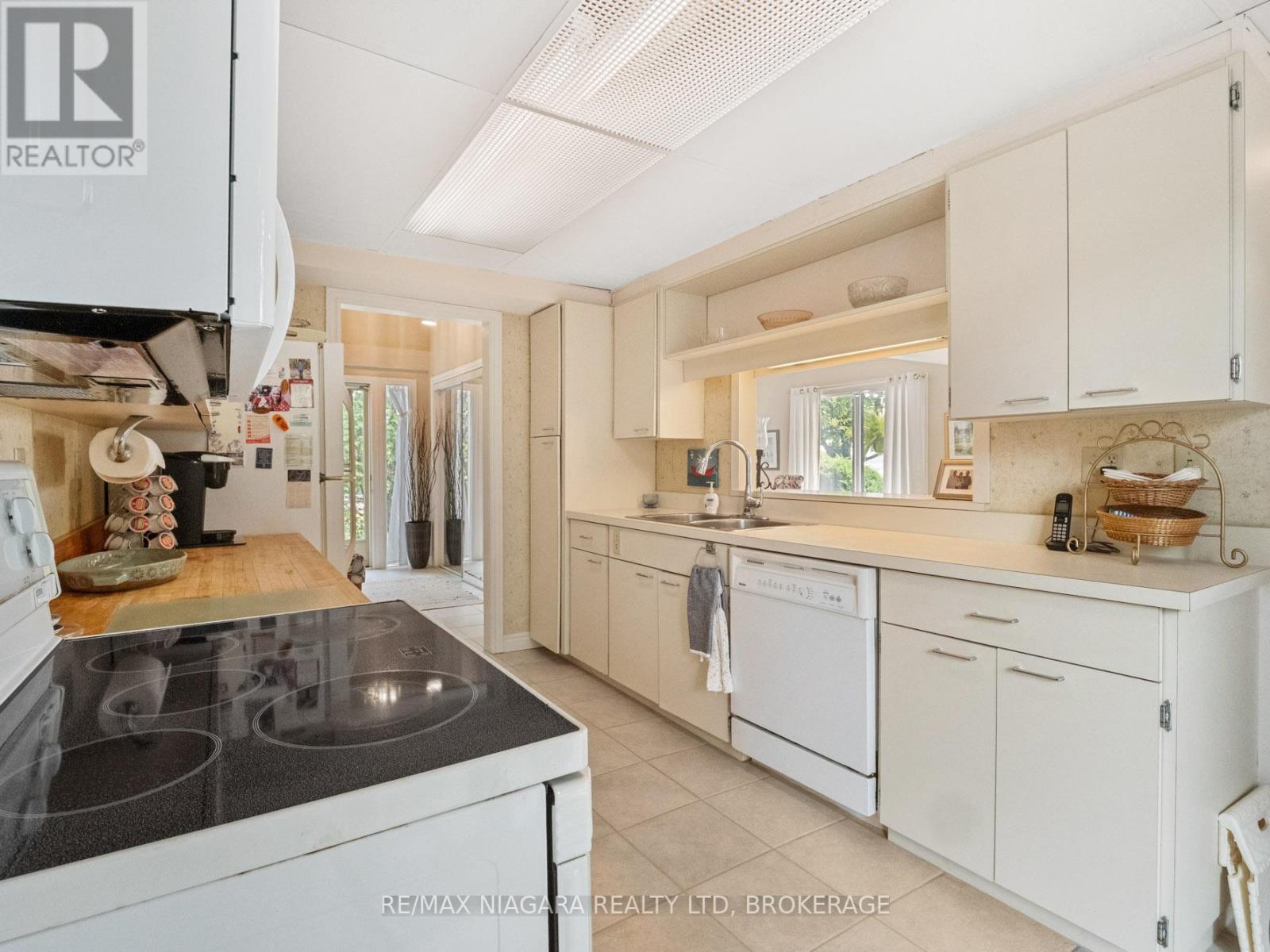 735 Niagara Boulevard Property Photo 18