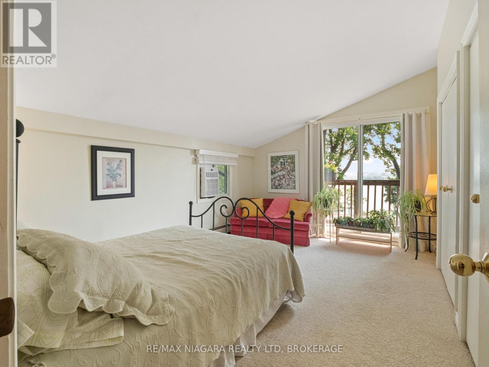 735 Niagara Boulevard Property Photo 28