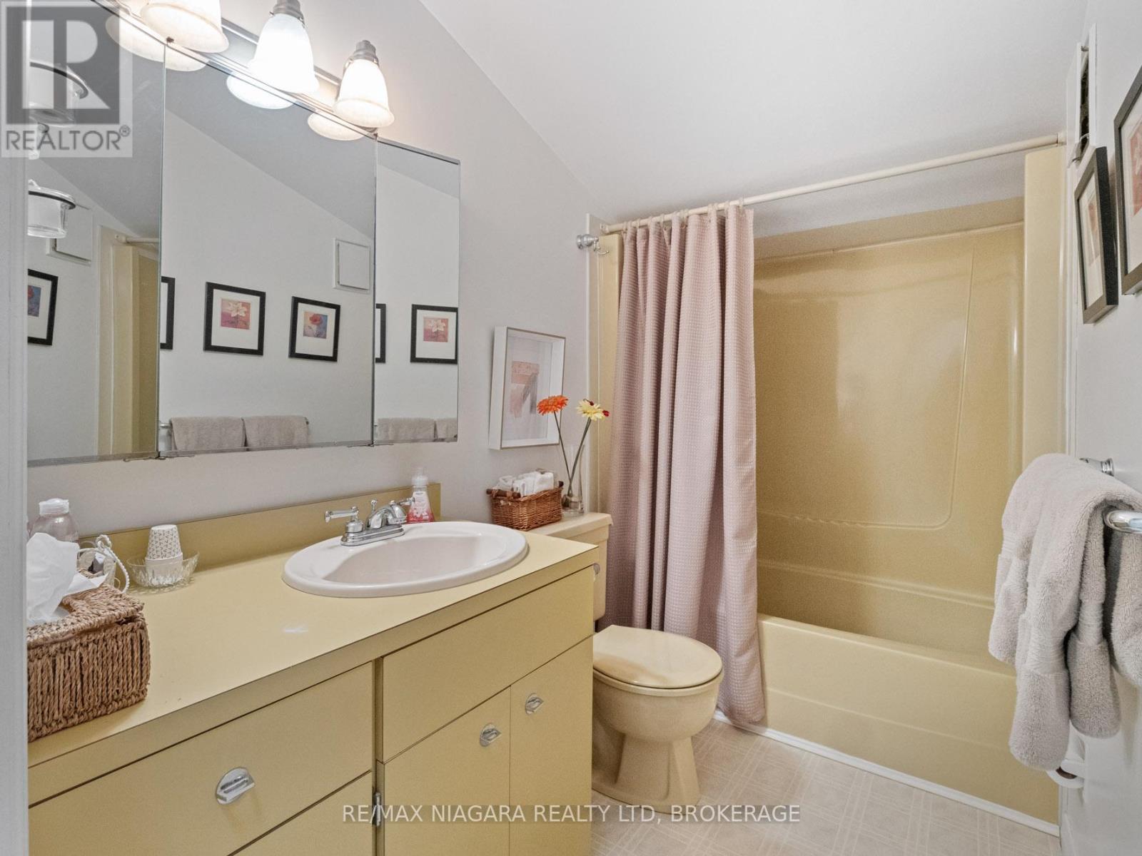 735 Niagara Boulevard Property Photo 30