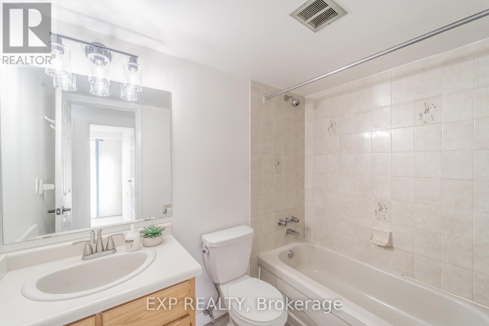 601 - 432 Main Street E Property Photo 22