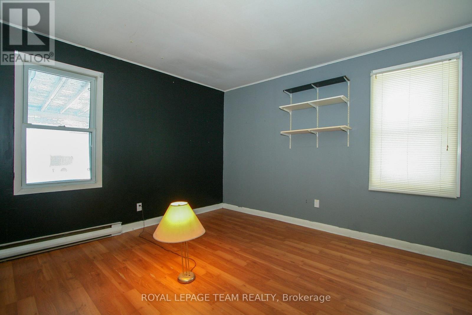 9 Cockburn Street Property Photo 18