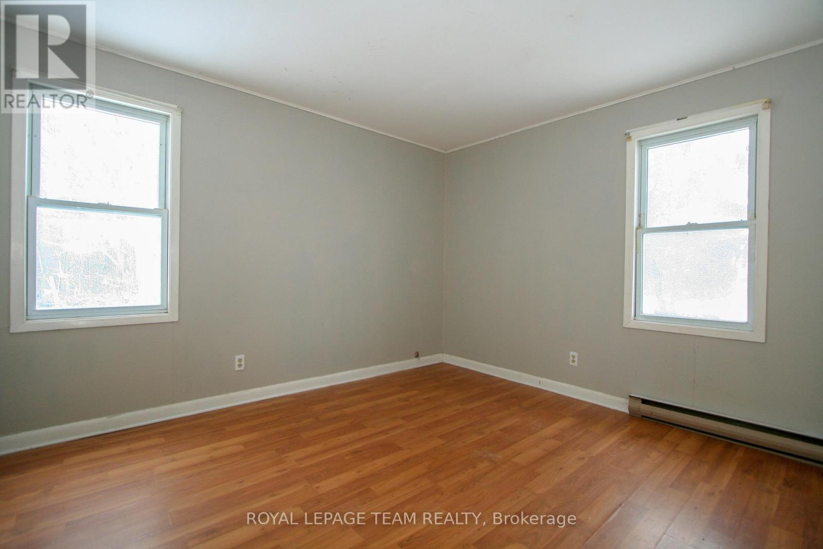 9 Cockburn Street Property Photo 21