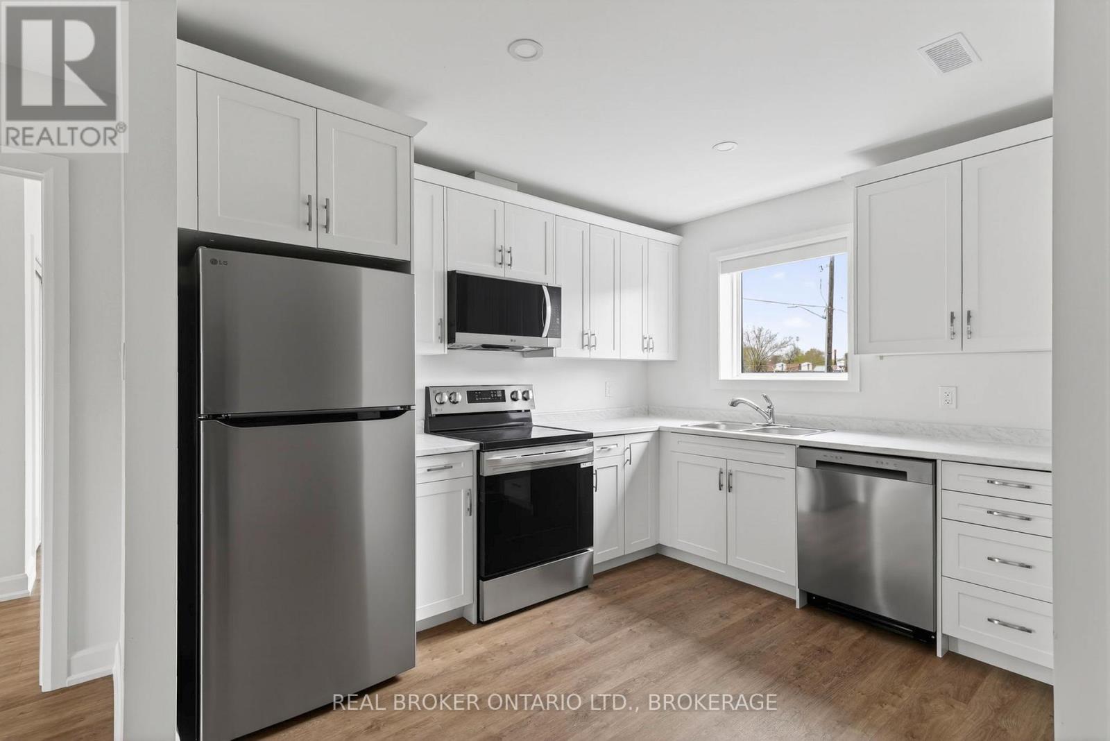 Unit #9b - 600 Second Street E Property Photo 8