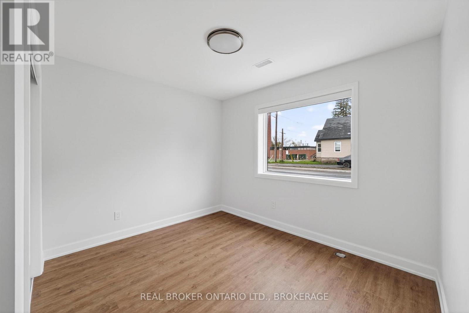 Unit #9b - 600 Second Street E Property Photo 23