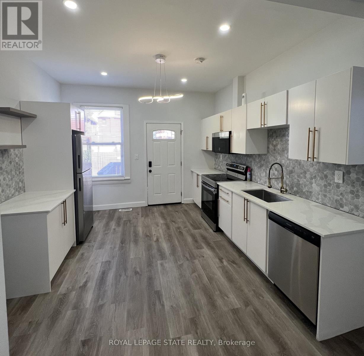 44 Madison Avenue Property Photo 7