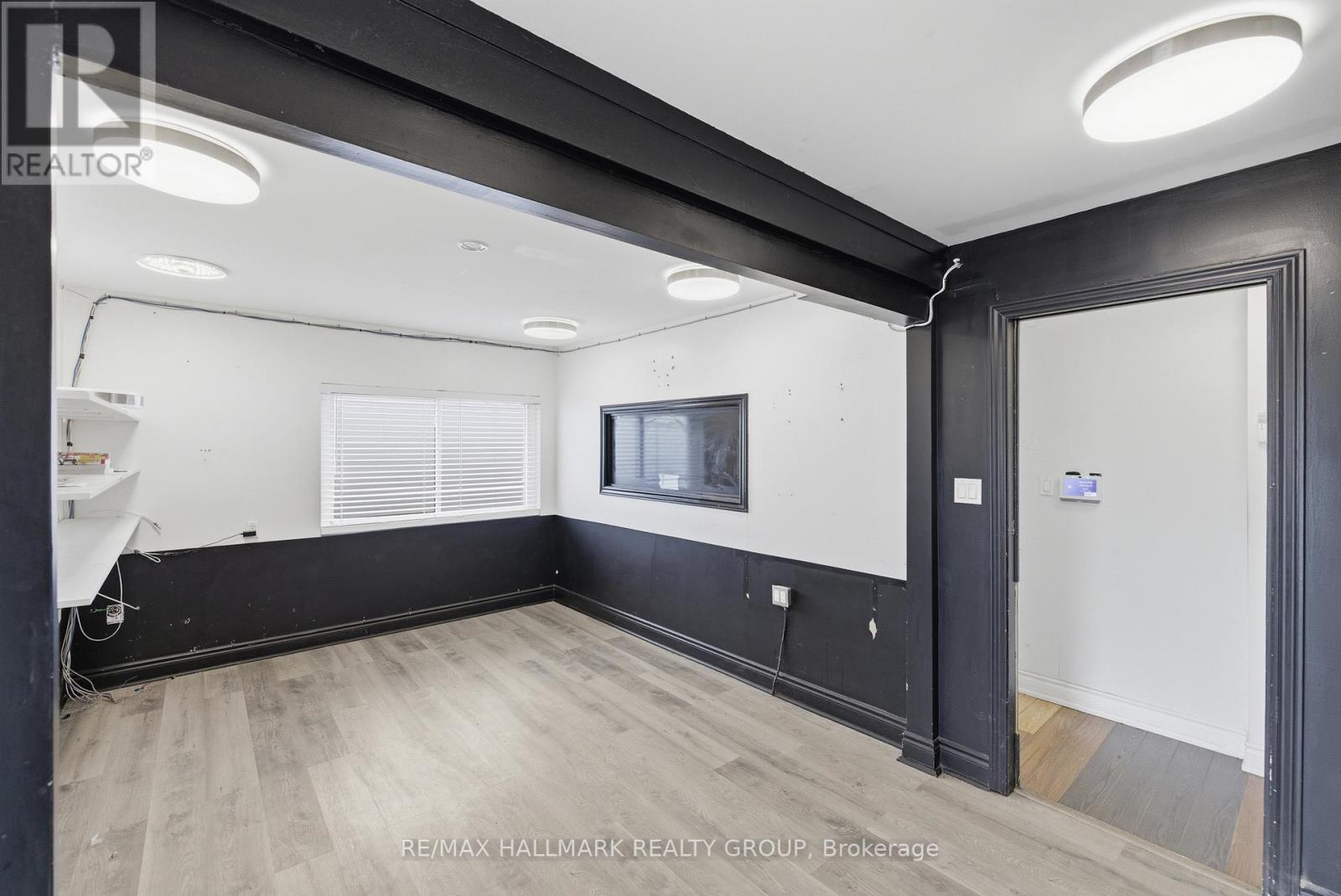 912 St Laurent Boulevard S Property Photo 10