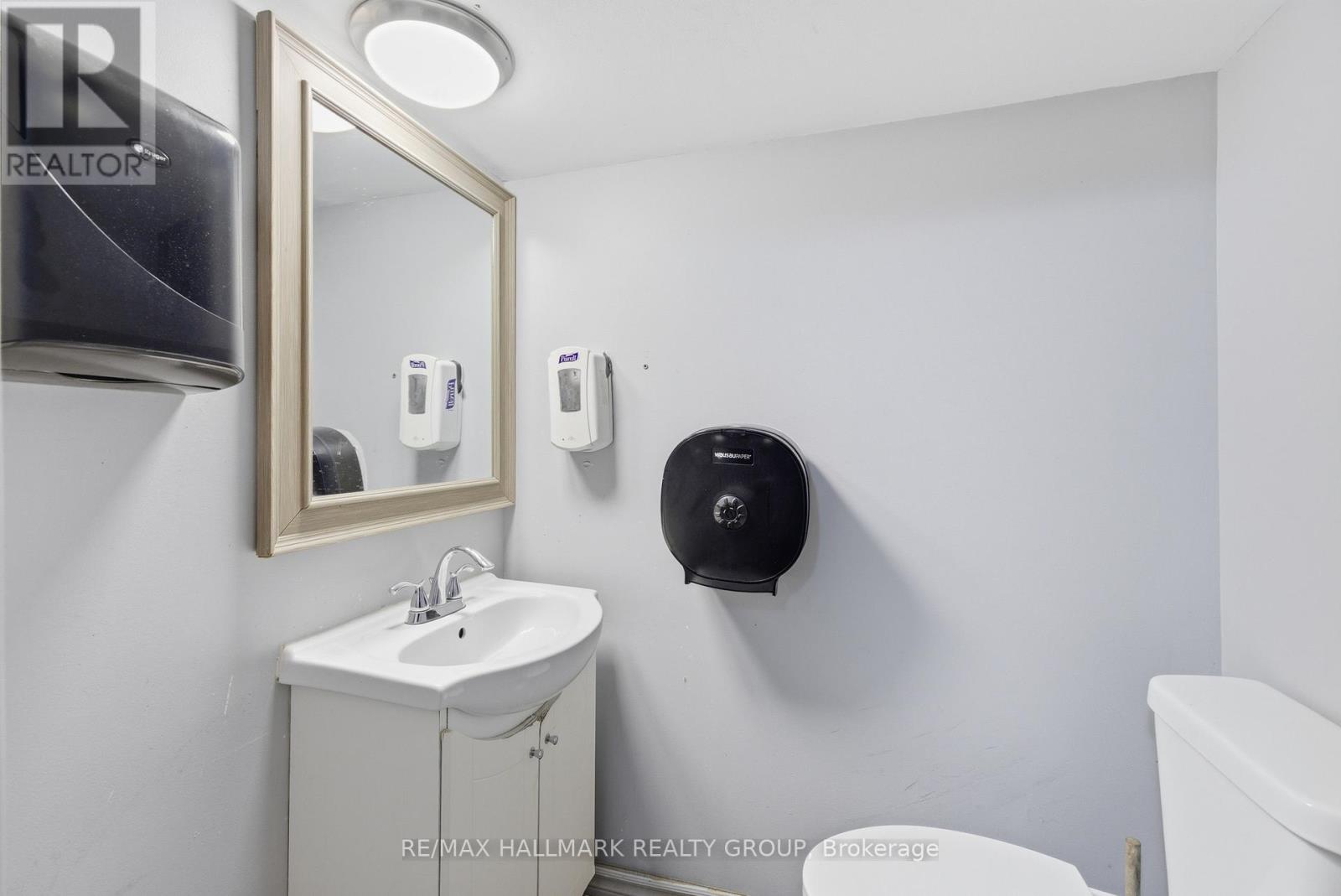 912 St Laurent Boulevard S Property Photo 13