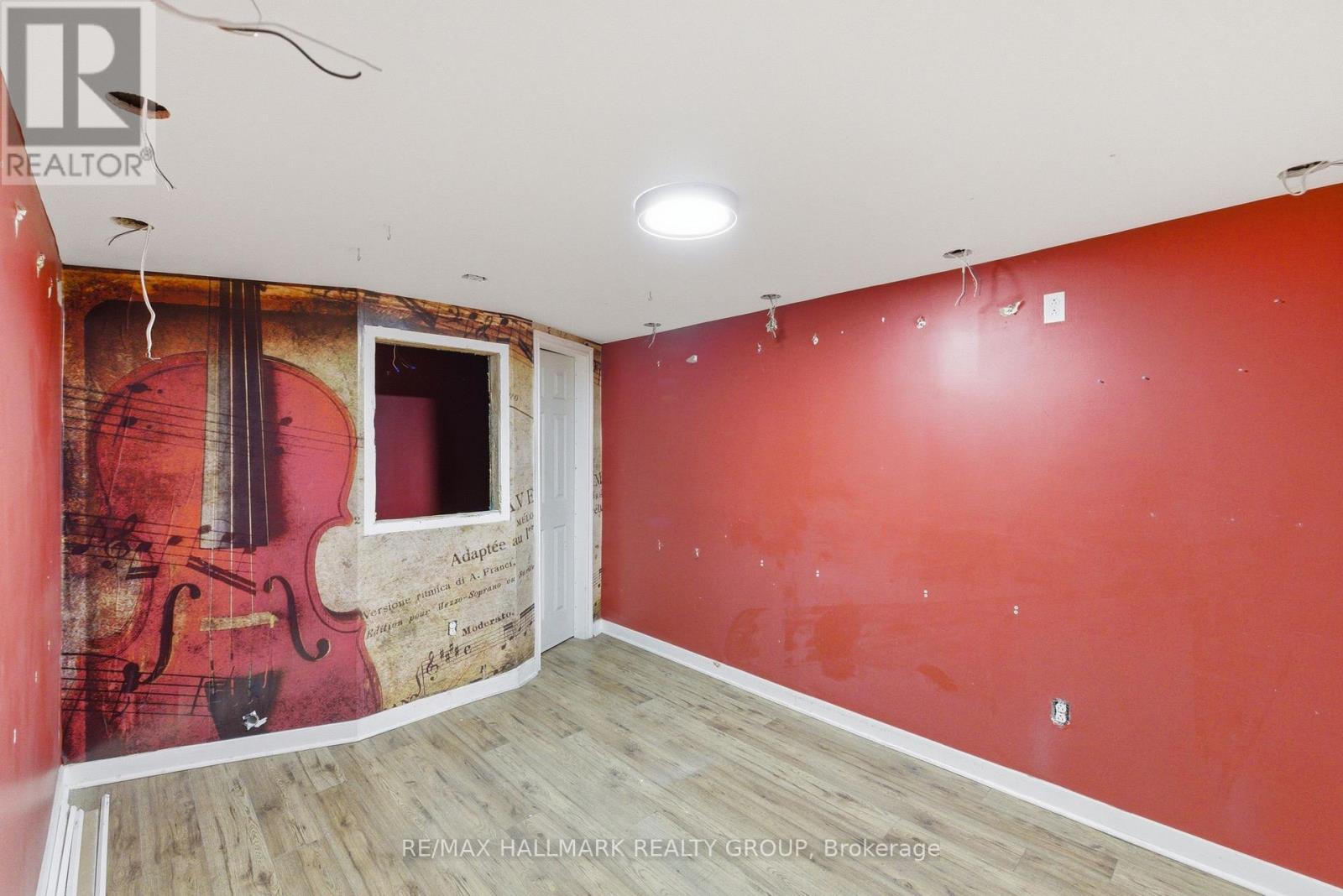 912 St Laurent Boulevard S Property Photo 15