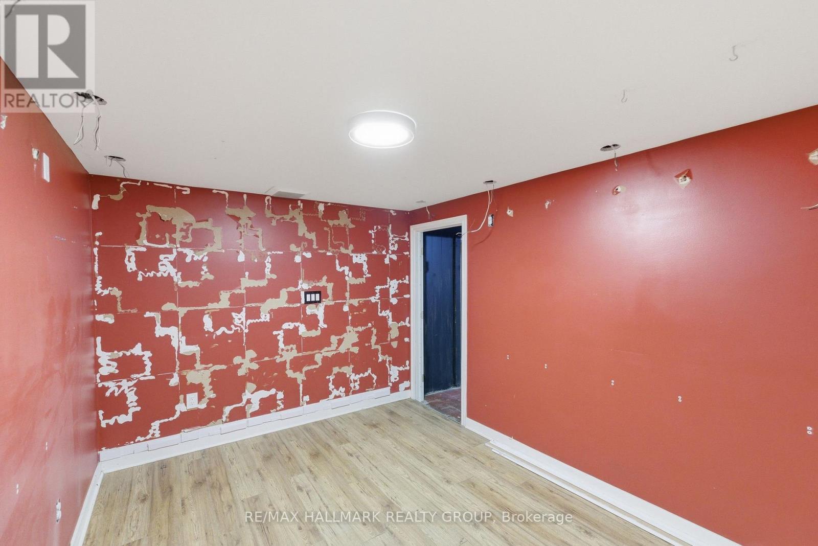 912 St Laurent Boulevard S Property Photo 16