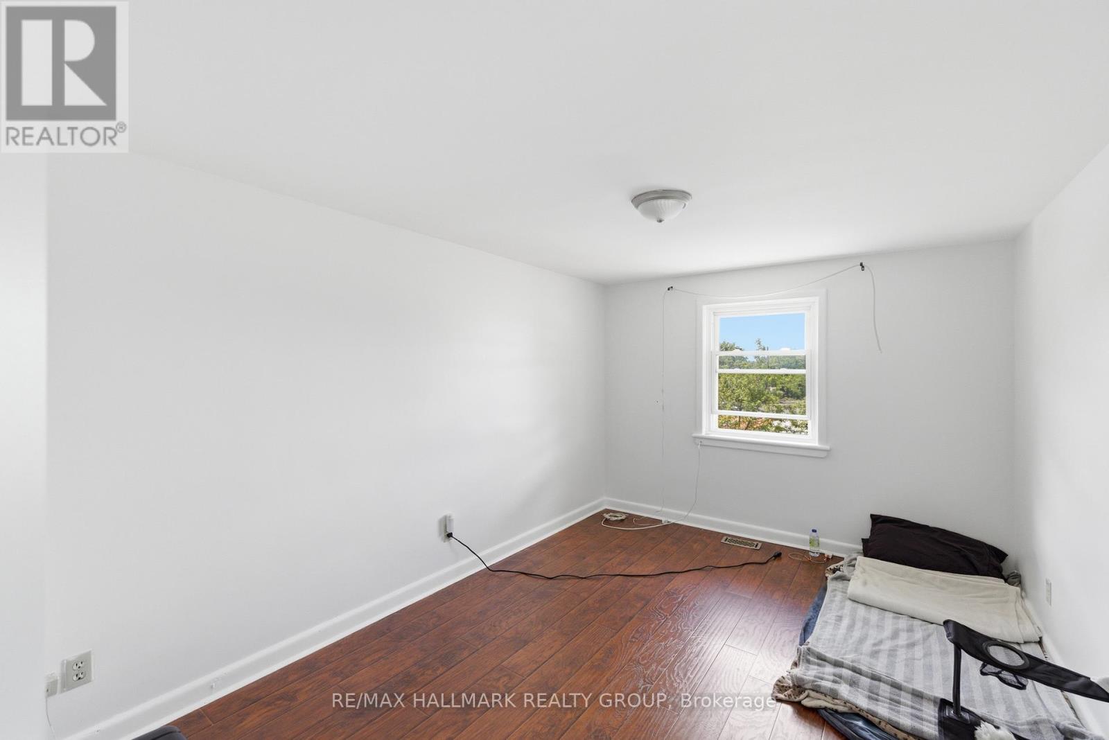 912 St Laurent Boulevard S Property Photo 34