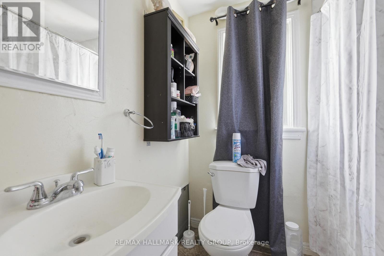 912 St Laurent Boulevard S Property Photo 44
