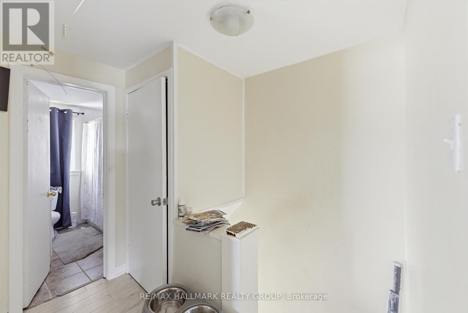 912 St Laurent Boulevard S Property Photo 45