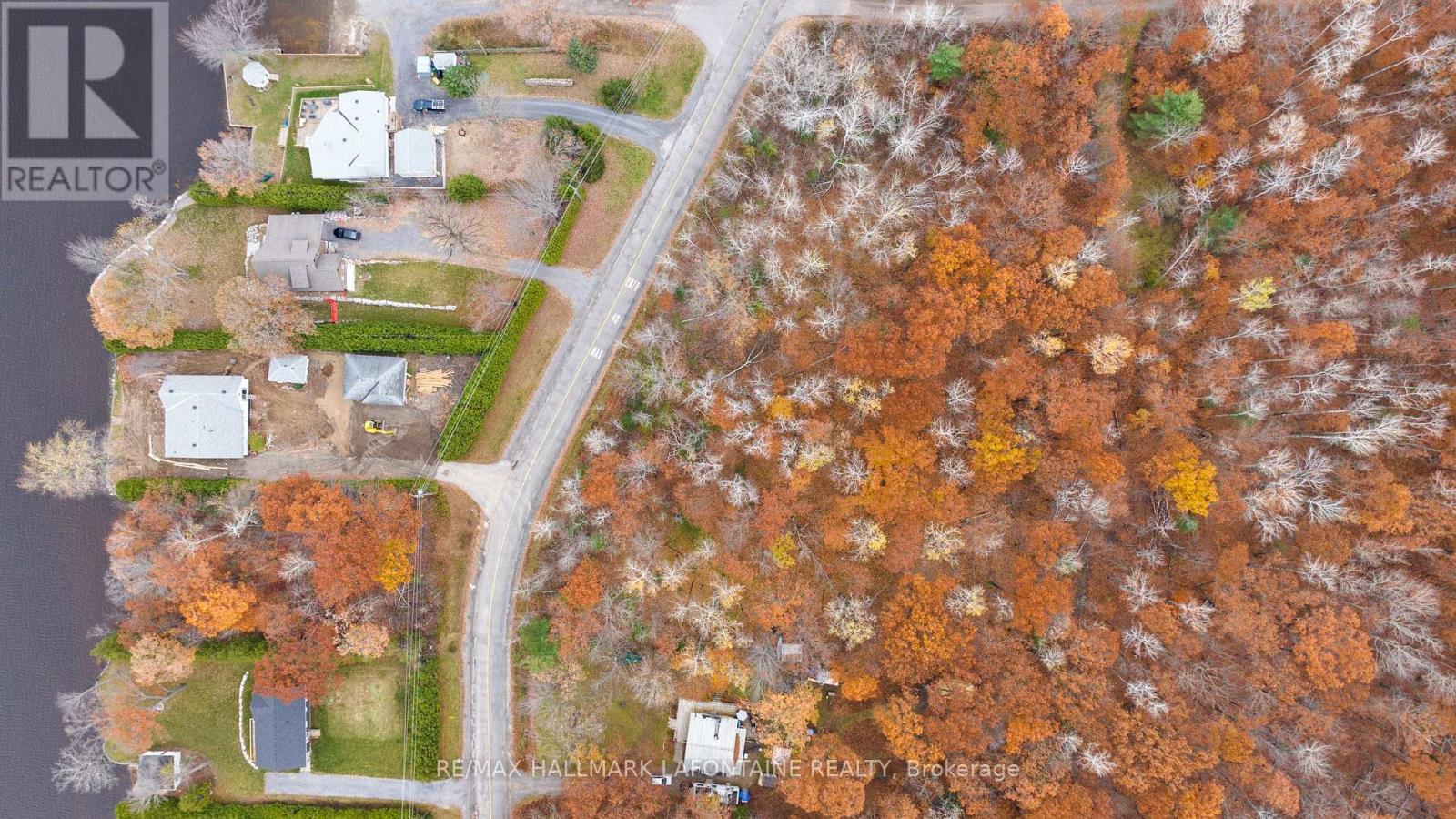 881 Bayview Drive Property Photo 2