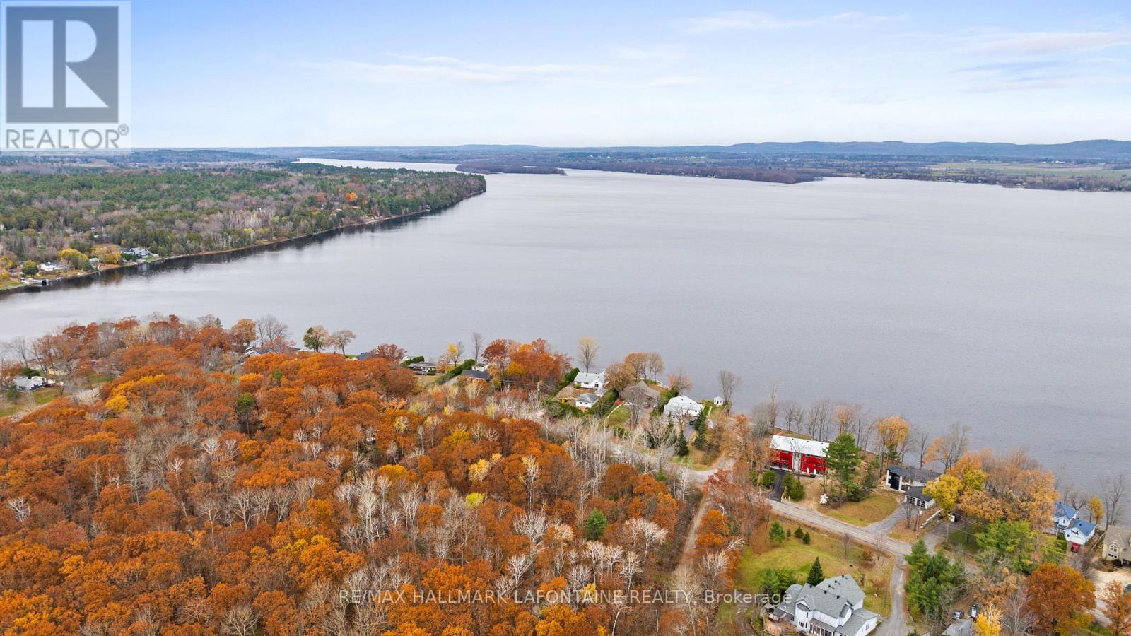 881 Bayview Drive Property Photo 10