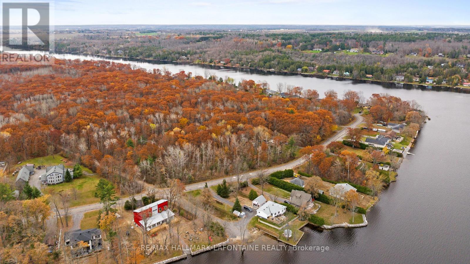 881 Bayview Drive Property Photo 12