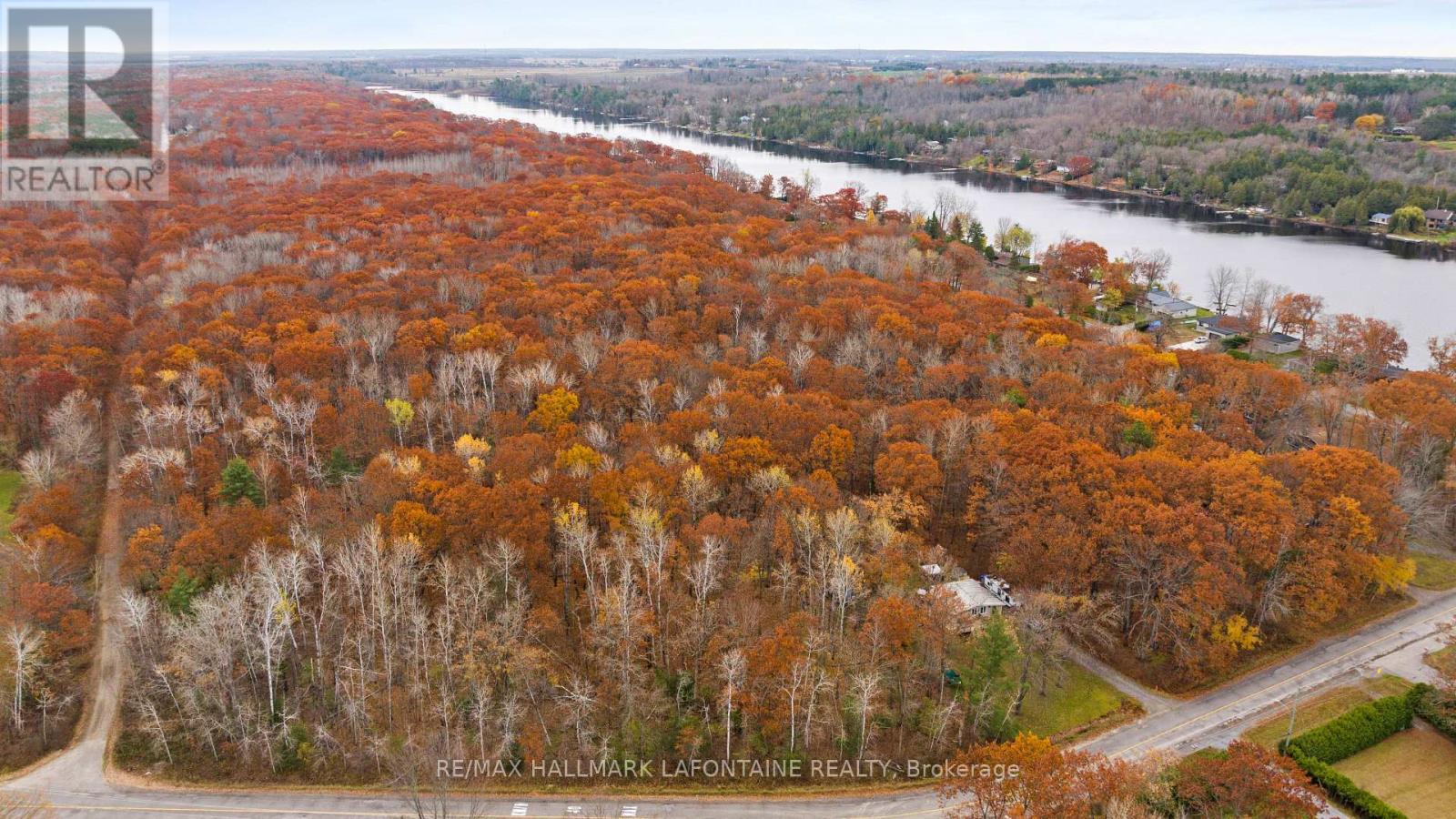 881 Bayview Drive Property Photo 13