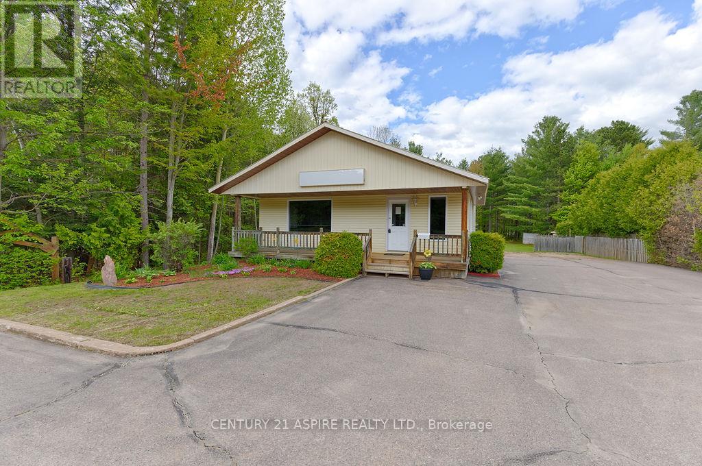 2889 Petawawa Boulevard Property Photo 1