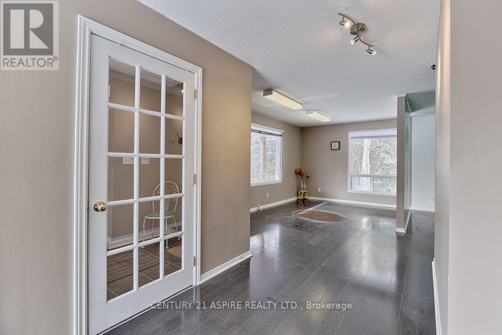 2889 Petawawa Boulevard Property Photo 11