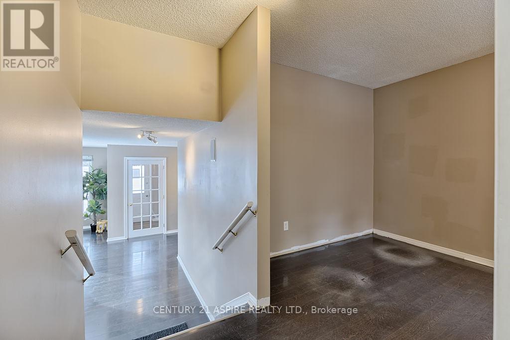 2889 Petawawa Boulevard Property Photo 23