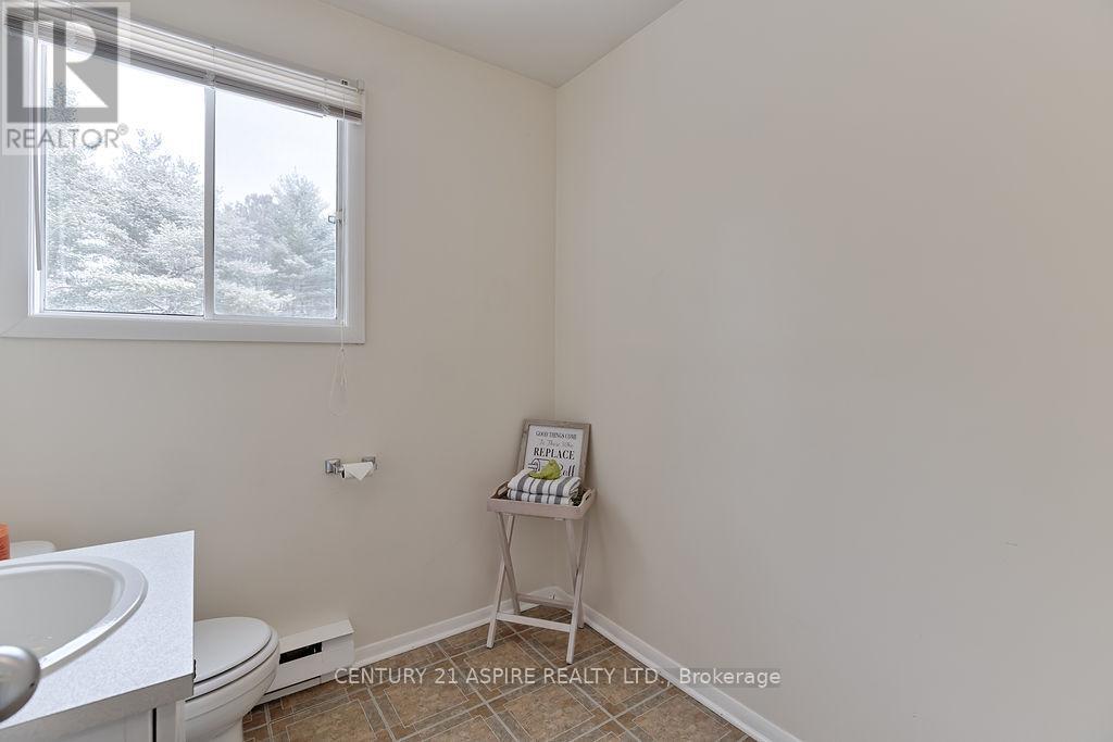 2889 Petawawa Boulevard Property Photo 26