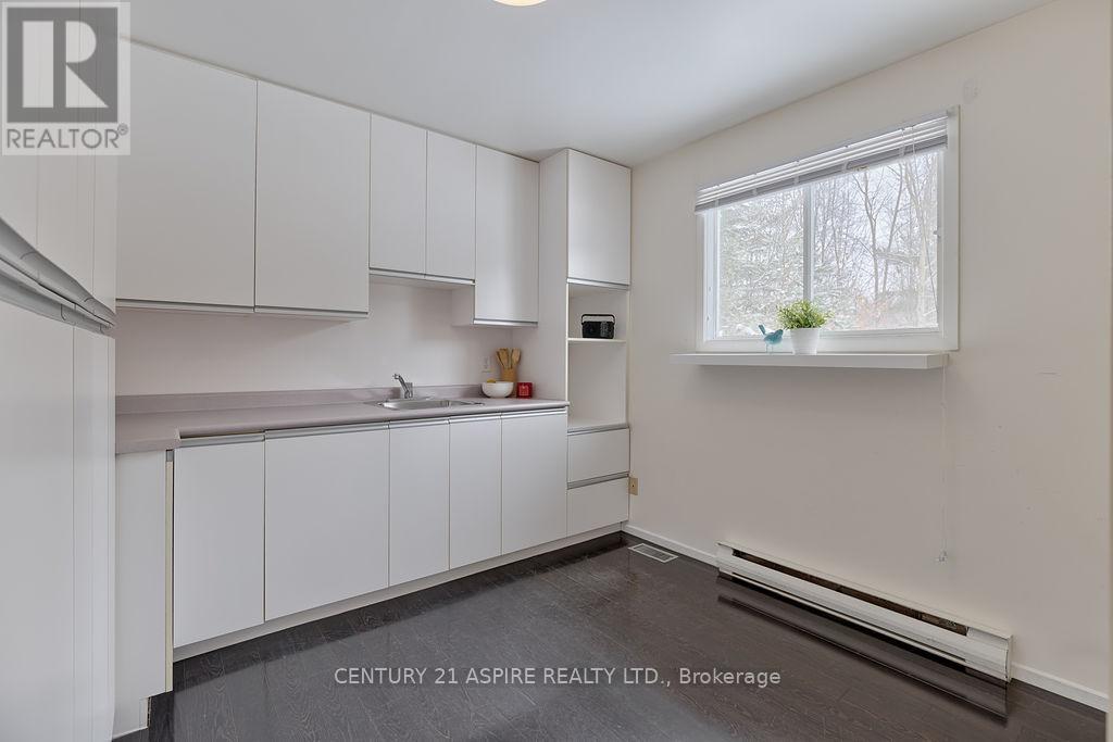2889 Petawawa Boulevard Property Photo 28