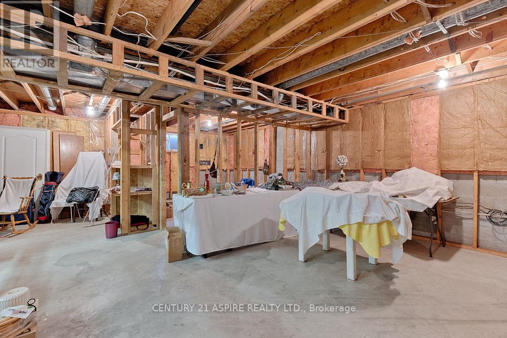 2889 Petawawa Boulevard Property Photo 31