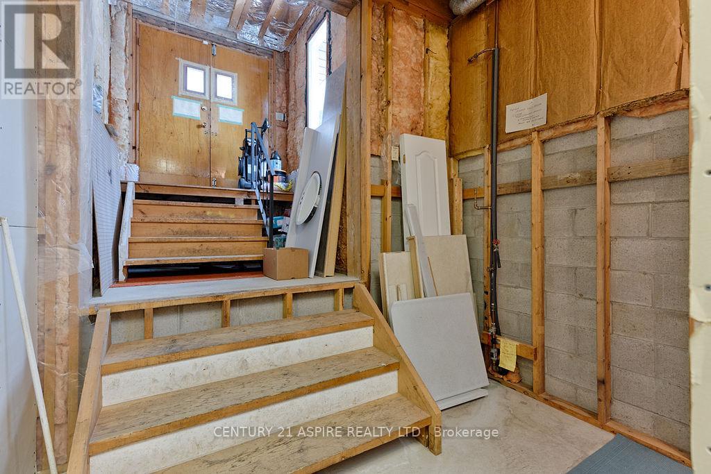 2889 Petawawa Boulevard Property Photo 34